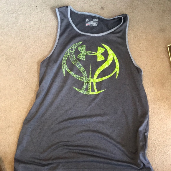 Boy/'s Youth Under Armour Heatgear Loose Fit Sleeveless Polyester Shirt